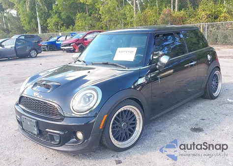 2013 Mini Hardtop Cooper S z USA, uszkodzony, nr VIN WMWSV3C56DT388887